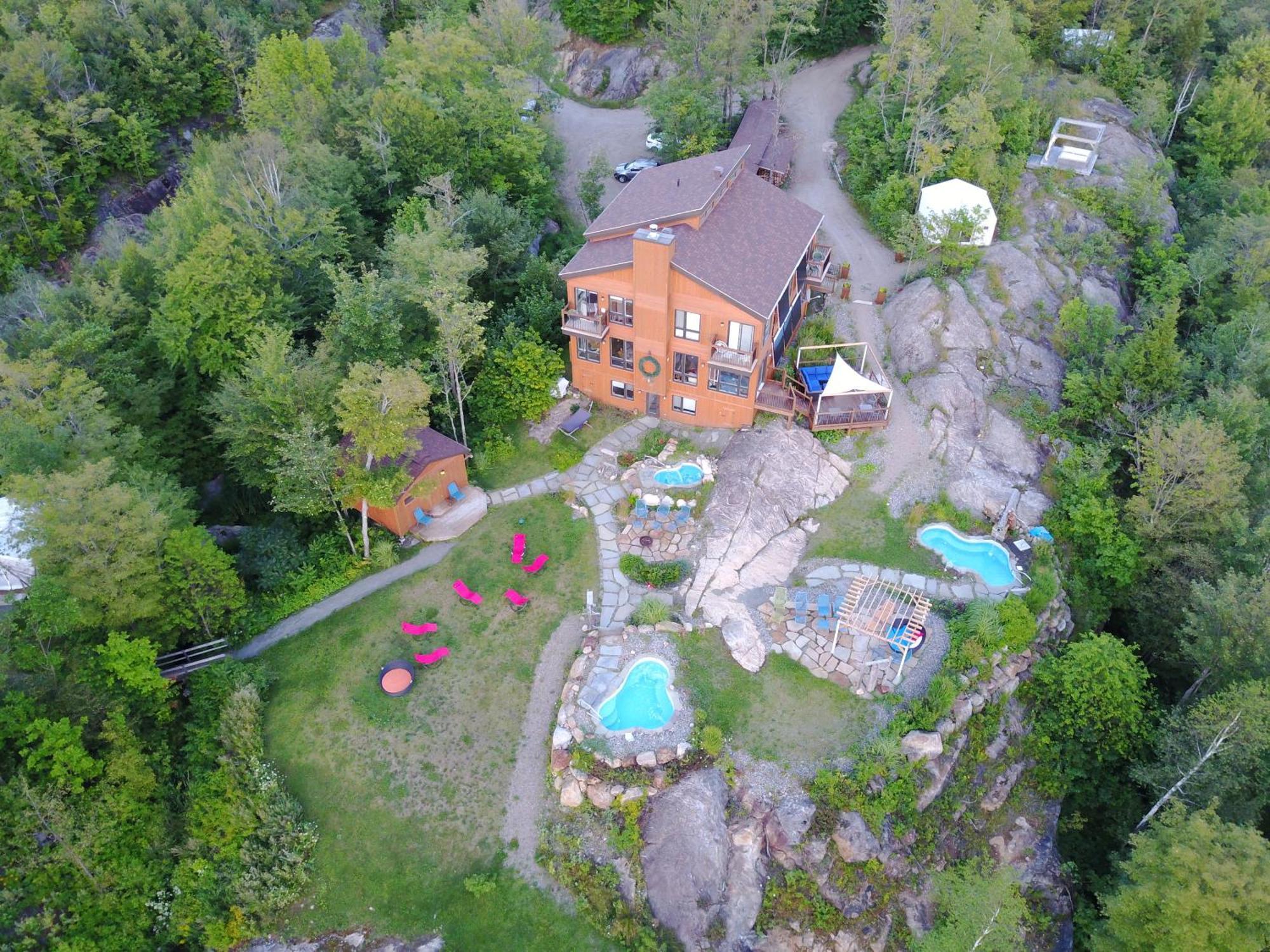 Éco Spa Highland Grenville-Sur-La-Rouge Esterno foto